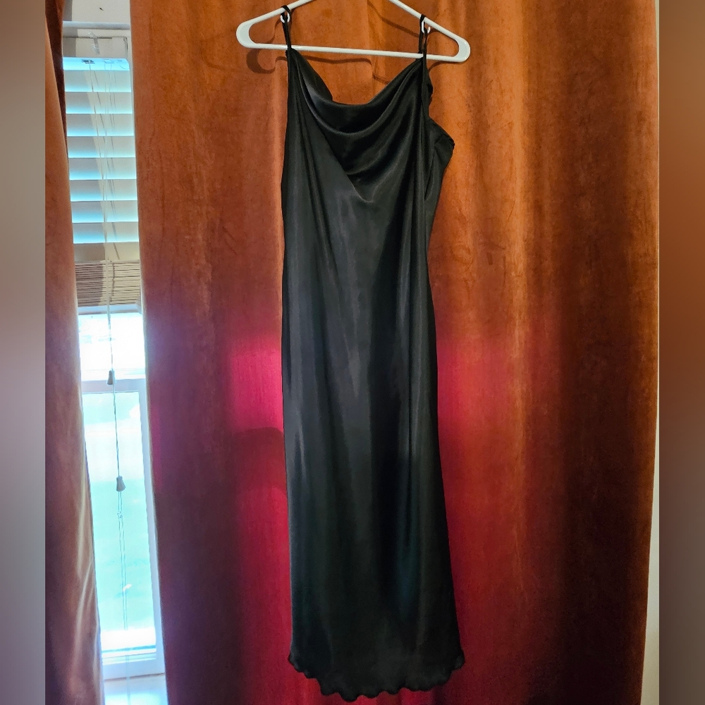 Elegant Black Evening Dress